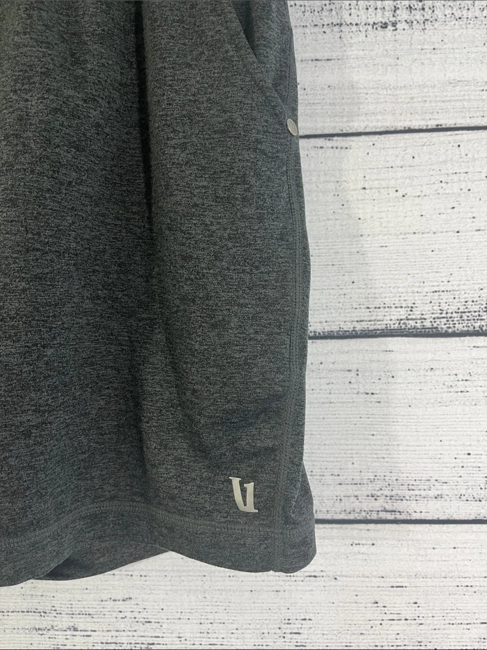VUORI-Ponto Performance Shorts in Charcoal Heather Light weight Medium Size
